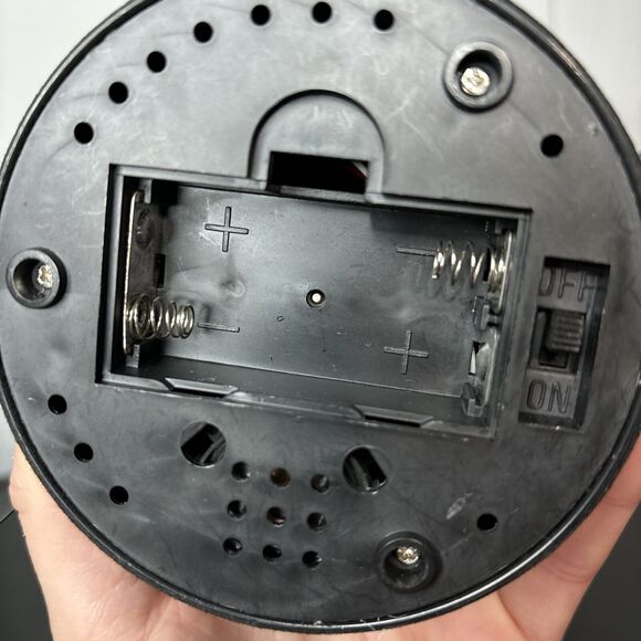 Gemmy 1991 Shrieking Shaking Bat W Box 90's Halloween Prop Works Hangs -NO SOUND - Picture 13 of 14